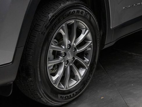 Used 2021 Jeep Cherokee Latitude Lux w/ Sun & Sound Group image 7