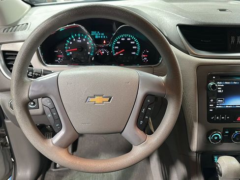 Used 2017 Chevrolet Traverse LS image 23