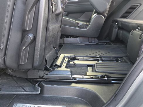 Used 2024 Chevrolet Tahoe Z71 w/ Z71 Off-Road Package image 22