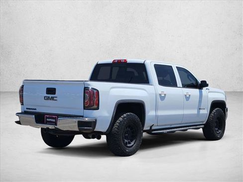 Used 2018 GMC Sierra 1500 SLT w/ SLT Preferred Package AWD/4WD image 8