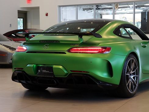 Used 2018 Mercedes-Benz AMG GT R image 28