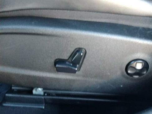 Used 2019 Dodge Charger SXT image 8