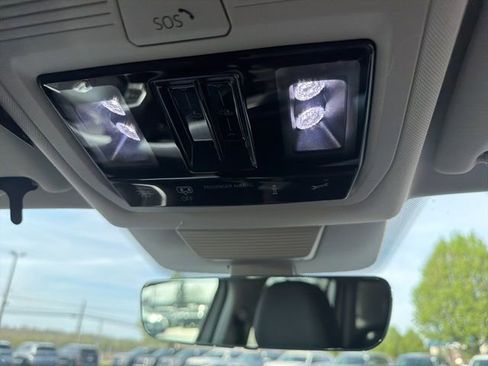 New 2026 Volkswagen Tiguan SE AWD/4WD image 41