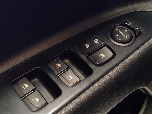 Used 2019 Kia Rio S FWD image 27