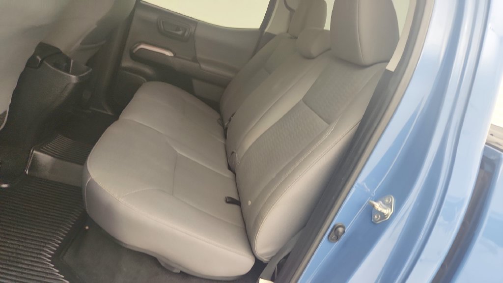 Used 2019 Toyota Tacoma SR5 AWD/4WD image 23