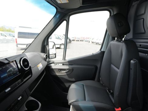 New 2025 Mercedes-Benz Sprinter 2500 image 13