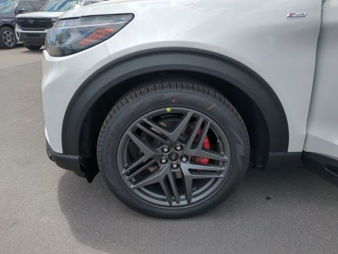 New 2026 Ford Explorer ST-Line image 33