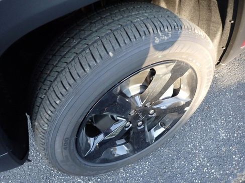 New 2025 Jeep Grand Cherokee L Altitude image 10