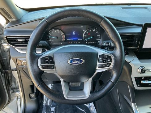 Used 2020 Ford Explorer XLT w/ Equipment Group 202A image 16