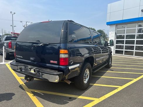Used 2004 GMC Yukon XL 2500 SLT w/ Preferred Equipment Group AWD/4WD image 8