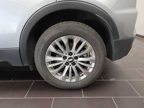 Certified 2025 Cadillac XT4 Premium Luxury image 16