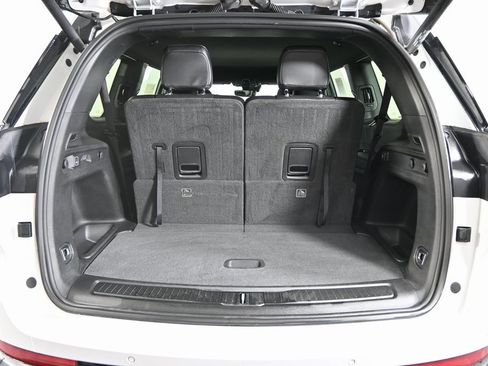 Used 2022 Jeep Grand Cherokee L Laredo image 17