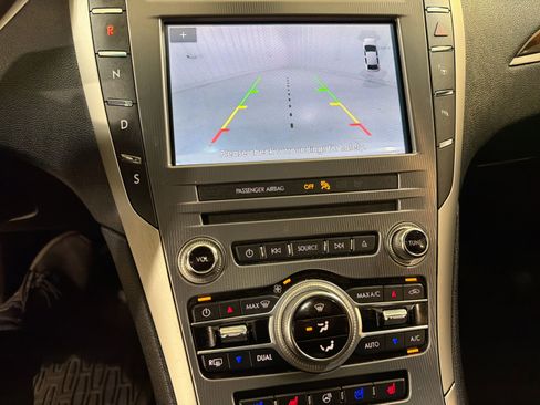 Used 2020 Lincoln MKZ Reserve w/ Elements Package image 18