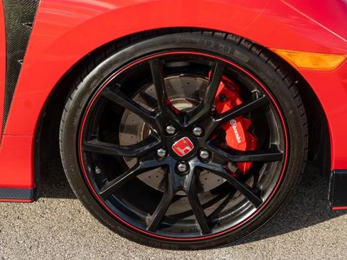 Used 2019 Honda Civic Type R image 11
