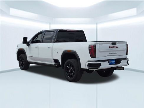 Used 2026 GMC Sierra 2500 AT4 w/ AT4 Premium Plus Package AWD/4WD image 4