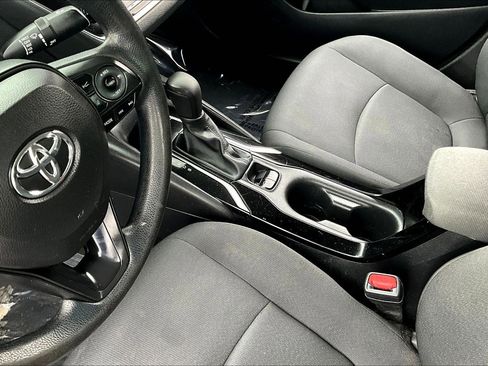 Used 2021 Toyota Corolla LE FWD image 15