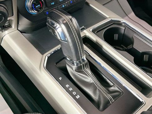 Used 2018 Ford F150 Lariat w/ Equipment Group 502A Luxury image 17