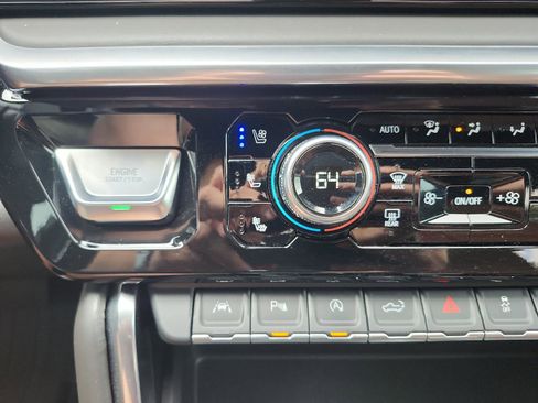 Used 2023 GMC Sierra 1500 Denali Ultimate AWD/4WD image 25