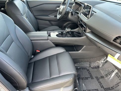 New 2026 Nissan Rogue SV image 9