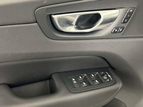 Certified 2025 Volvo XC60 B5 Plus image 16