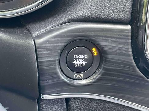 Used 2020 Jeep Grand Cherokee Limited w/ Luxury Group II AWD/4WD image 24