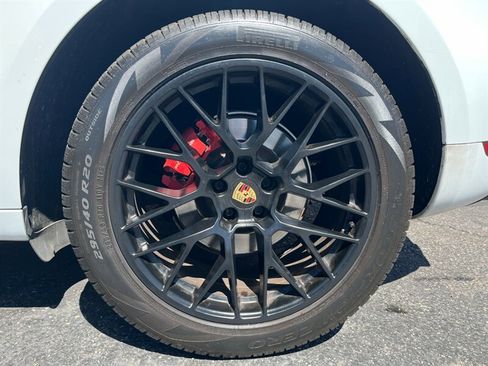 Used 2017 Porsche Macan GTS AWD/4WD image 33