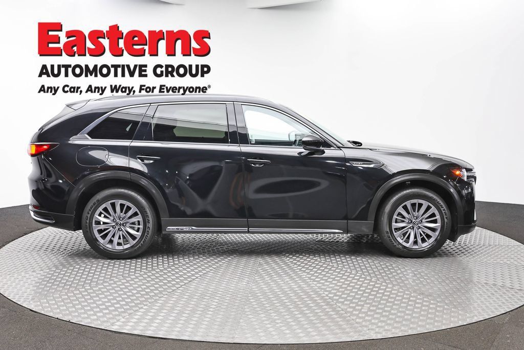 Used 2024 MAZDA CX-90 Plug-In Hybrid w/ Premium Pkg AWD/4WD image 4