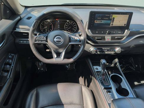 Used 2023 Nissan Altima 2.0 SR FWD image 23