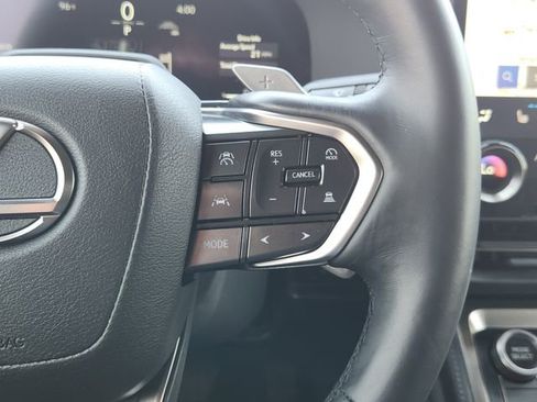 Used 2025 Lexus GX 550 w/ Cold Area Package AWD/4WD image 28