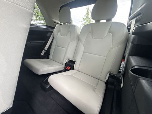 Certified 2024 Volvo XC90 T8 Plus AWD/4WD image 26