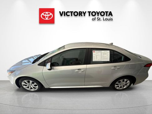 Used 2023 Toyota Corolla LE w/ Carpet Mat Package (TMS) FWD image 6