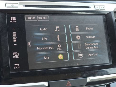 Certified 2017 Honda Accord EX-L image 30