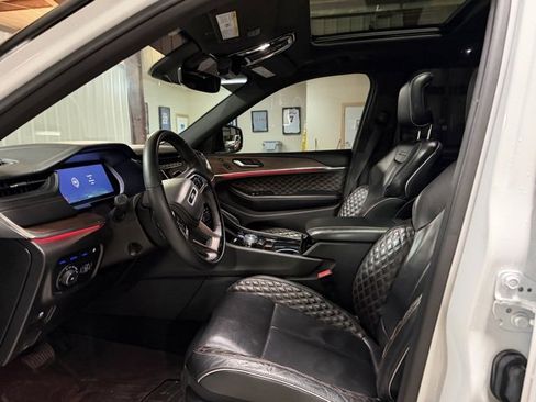 Used 2022 Jeep Grand Cherokee Summit image 9