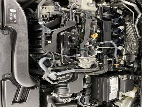 Used 2025 Toyota Corolla LE FWD image 29