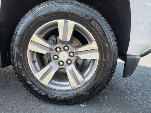 Used 2016 Chevrolet Colorado LT w/ Luxury Package, Chrome AWD/4WD image 10