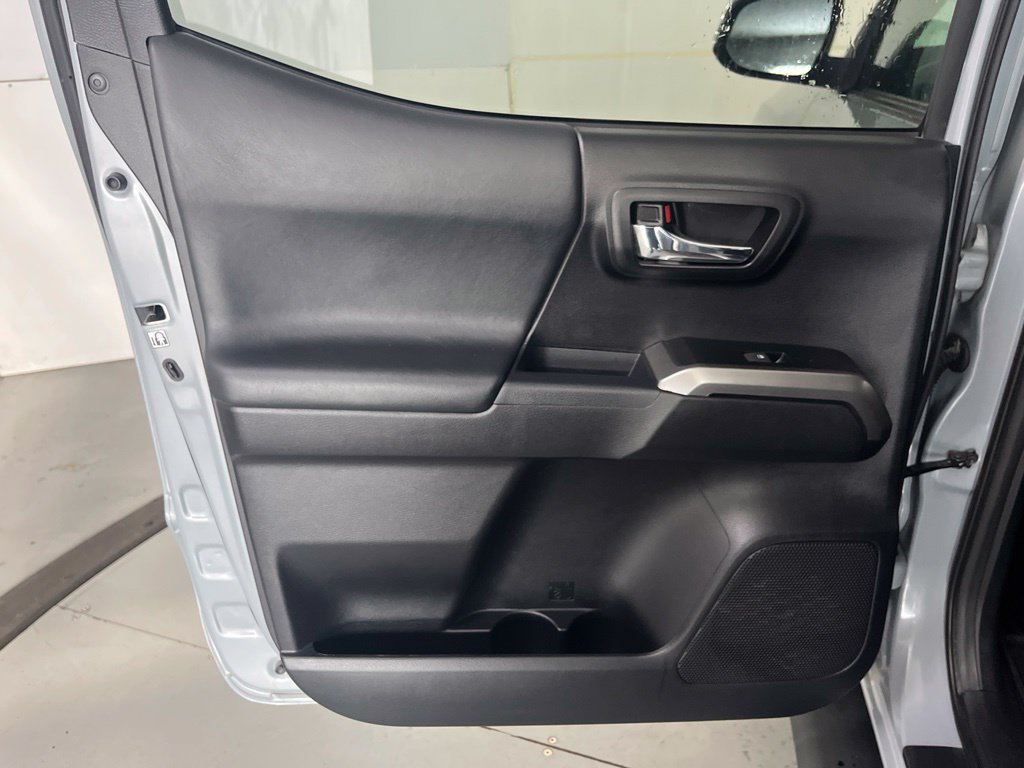 Used 2019 Toyota Tacoma Limited AWD/4WD image 26
