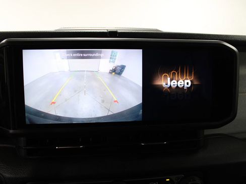 Used 2024 Jeep Wrangler Unlimited Sport AWD/4WD image 33