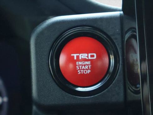 Used 2024 Toyota Tacoma TRD Off-Road AWD/4WD image 15
