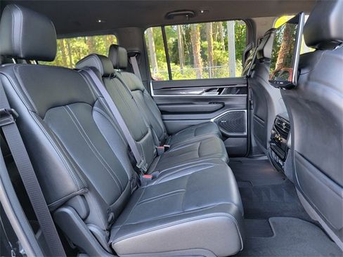 Certified 2024 Jeep Wagoneer L 4WD w/ Rear Seat Video Group 1 image 24