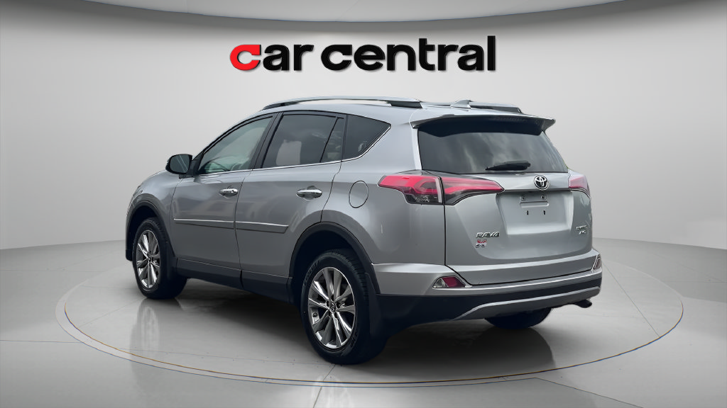 Used 2018 Toyota RAV4 Limited w/ Advanced Technology Package AWD/4WD image 3