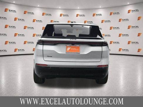Used 2025 Jeep Wagoneer S Limited AWD/4WD image 4