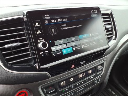 Used 2025 Honda Ridgeline Sport image 22