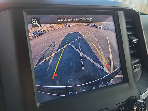 Used 2021 RAM 1500 Big Horn image 9