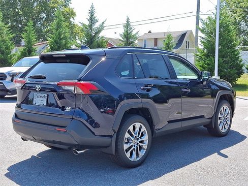 New 2025 Toyota RAV4 XLE Premium image 5