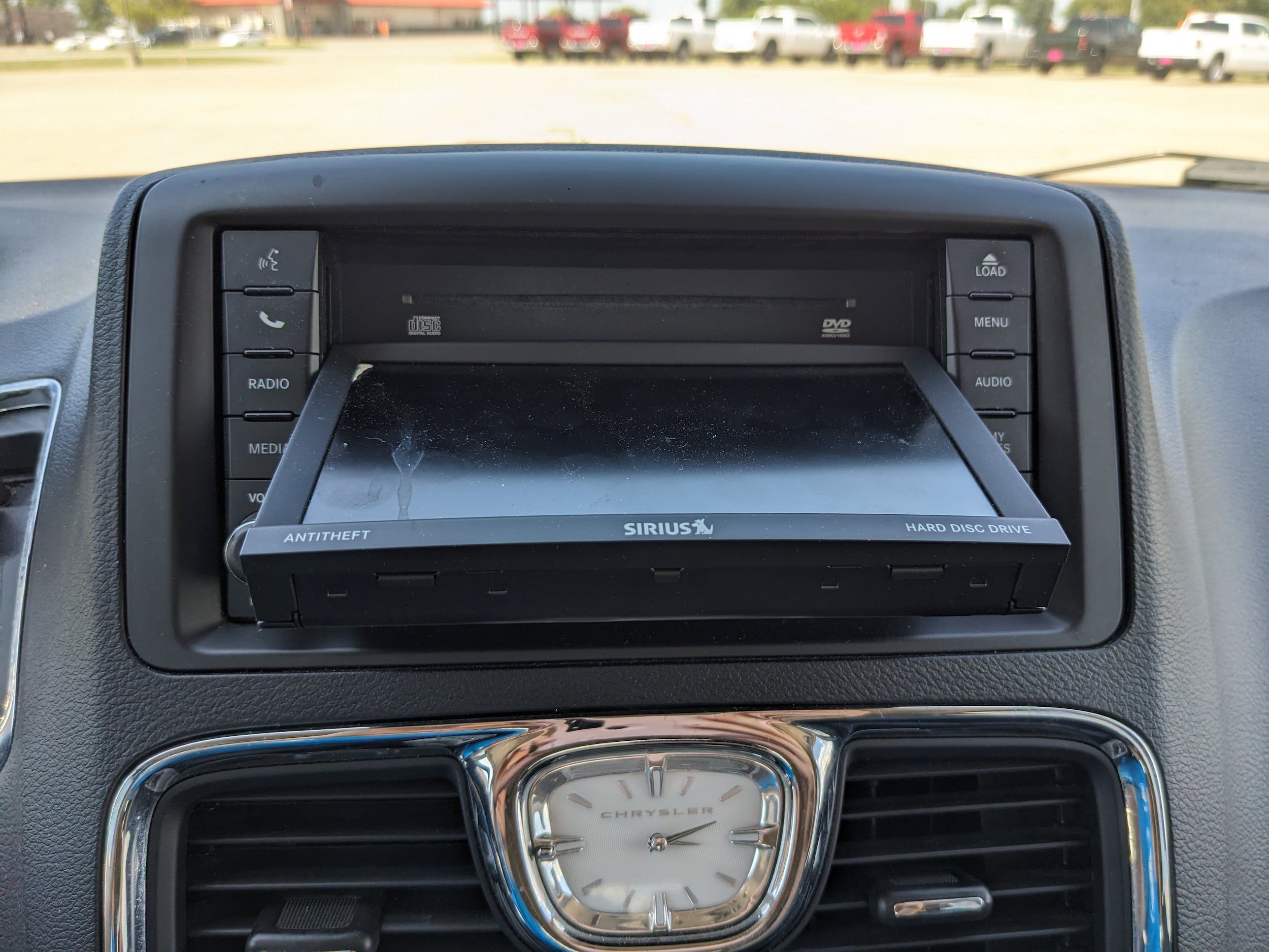 Used 2016 Chrysler Town & Country Touring-L FWD image 20