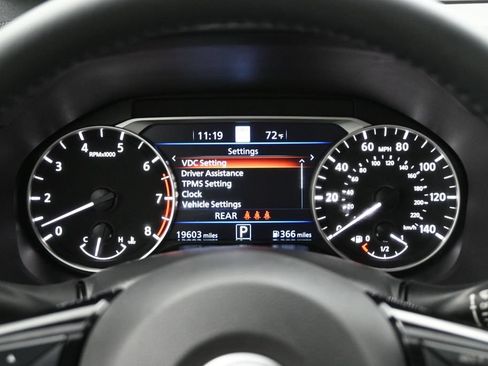 Used 2023 Nissan Altima 2.5 SV w/ SV Premium Package FWD image 8