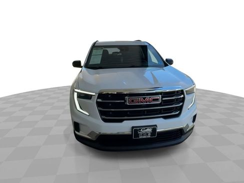 Certified 2025 GMC Acadia Elevation FWD image 3