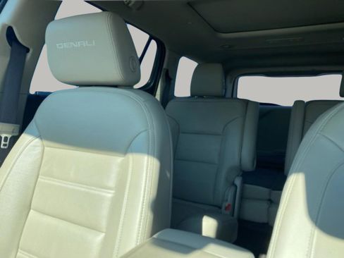 Used 2019 GMC Acadia Denali w/ Technology Package image 29