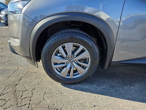 New 2025 Nissan Pathfinder SV w/ Black Appearance Package image 36