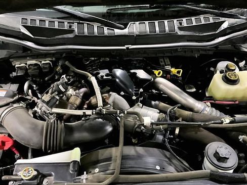 Used 2019 Ford F250 Lariat w/ Lariat Ultimate Package AWD/4WD image 28